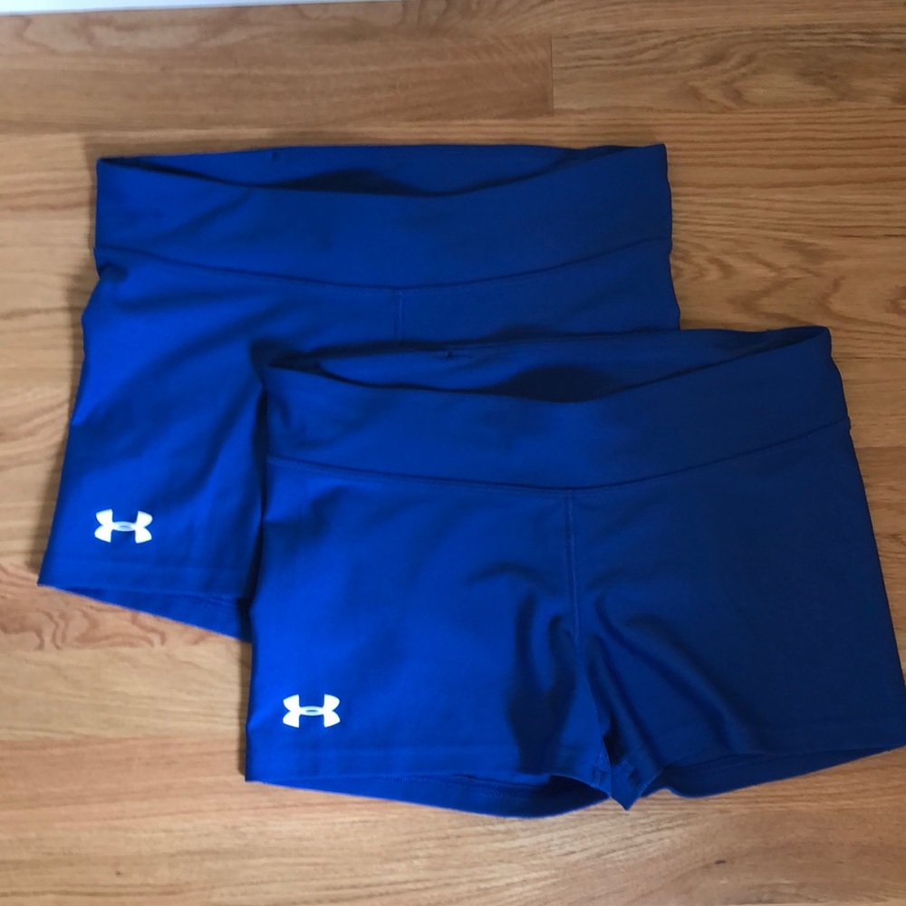 Under Armour Women Court Short 3” EUC (2 pair)